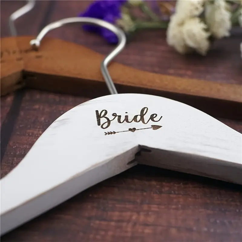 Set of 2 Wooden Wedding Suit Hangers, Perfect for Bridal Wedding Dresses And Suits, Wedding Accessories, Couple Hangers, Great for Home Wardrobe Decoration, Holiday Decoration, Bride, Groom, Hanging, Hanging Accessory