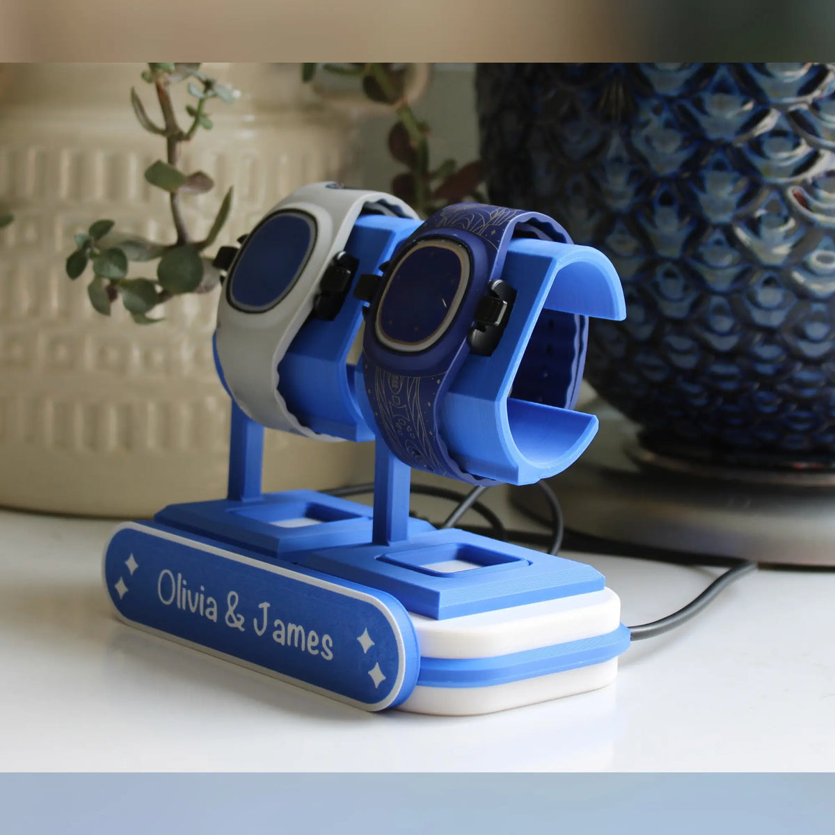 Customizable MagicBand Display Stand  | Personalized MagicBand Holder & Organizer