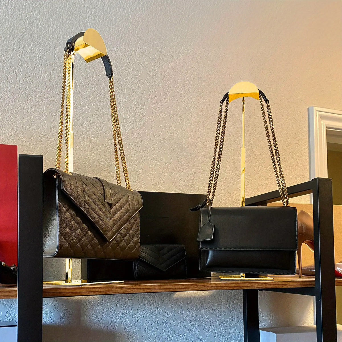 Gold 3-Piece Stainless Steel Handbag Display Stands - 14 to 24 Inches Expandable Adjustable Height Holders with Curved Support, Sturdy Base, Wallet & Headphone Holder for Retail & Home Organization (Set of 3)